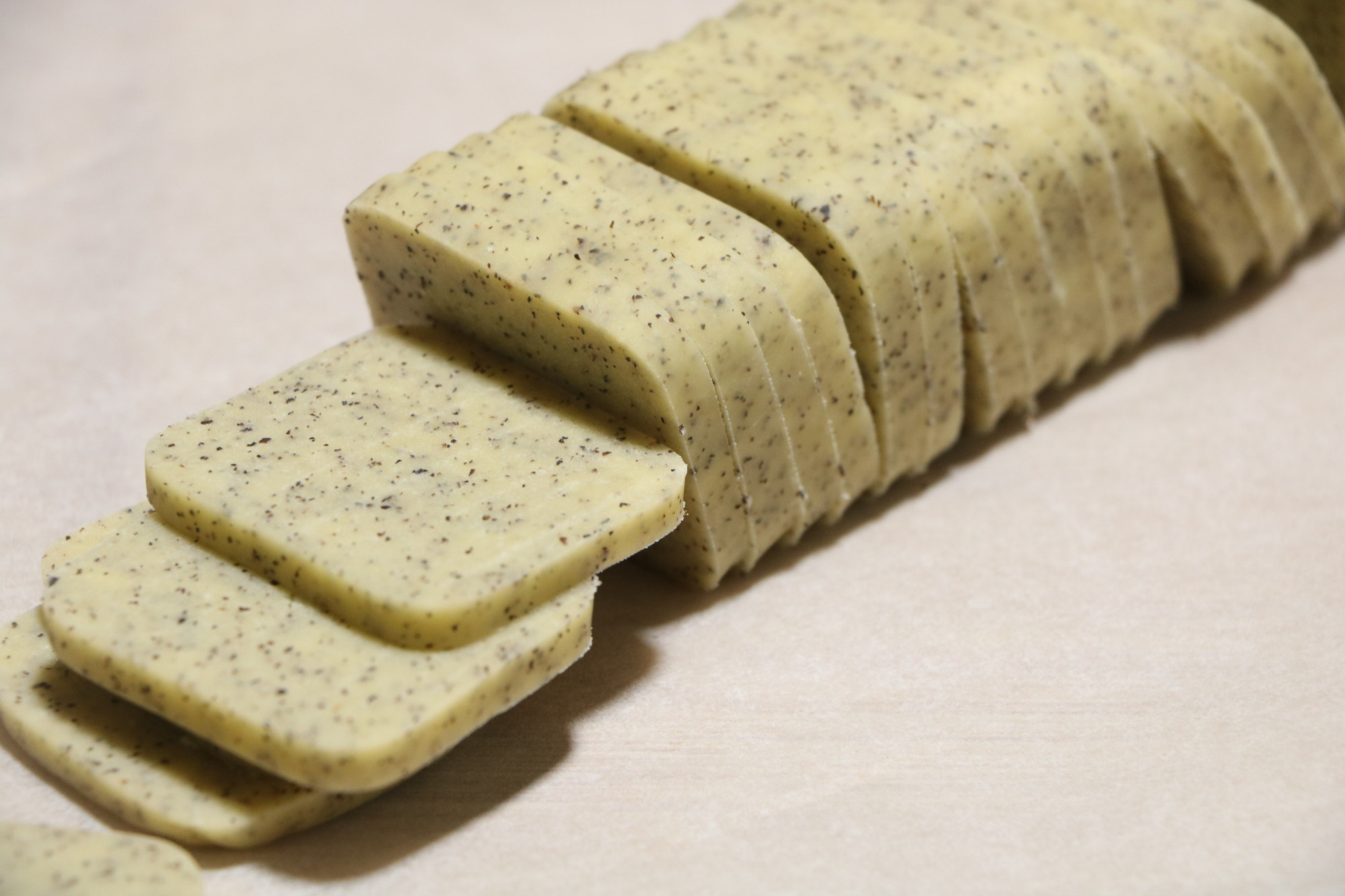 饞了好久的伯爵茶黃油餅乾，茶香濃郁，第一次吃就上癮，越吃越香