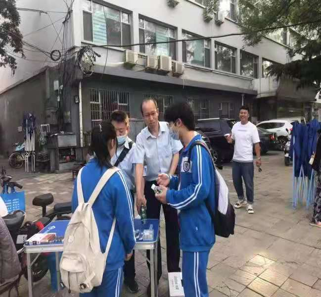 建行邯鄲分行開展“港灣愛心助考 逐夢美好未來”活動