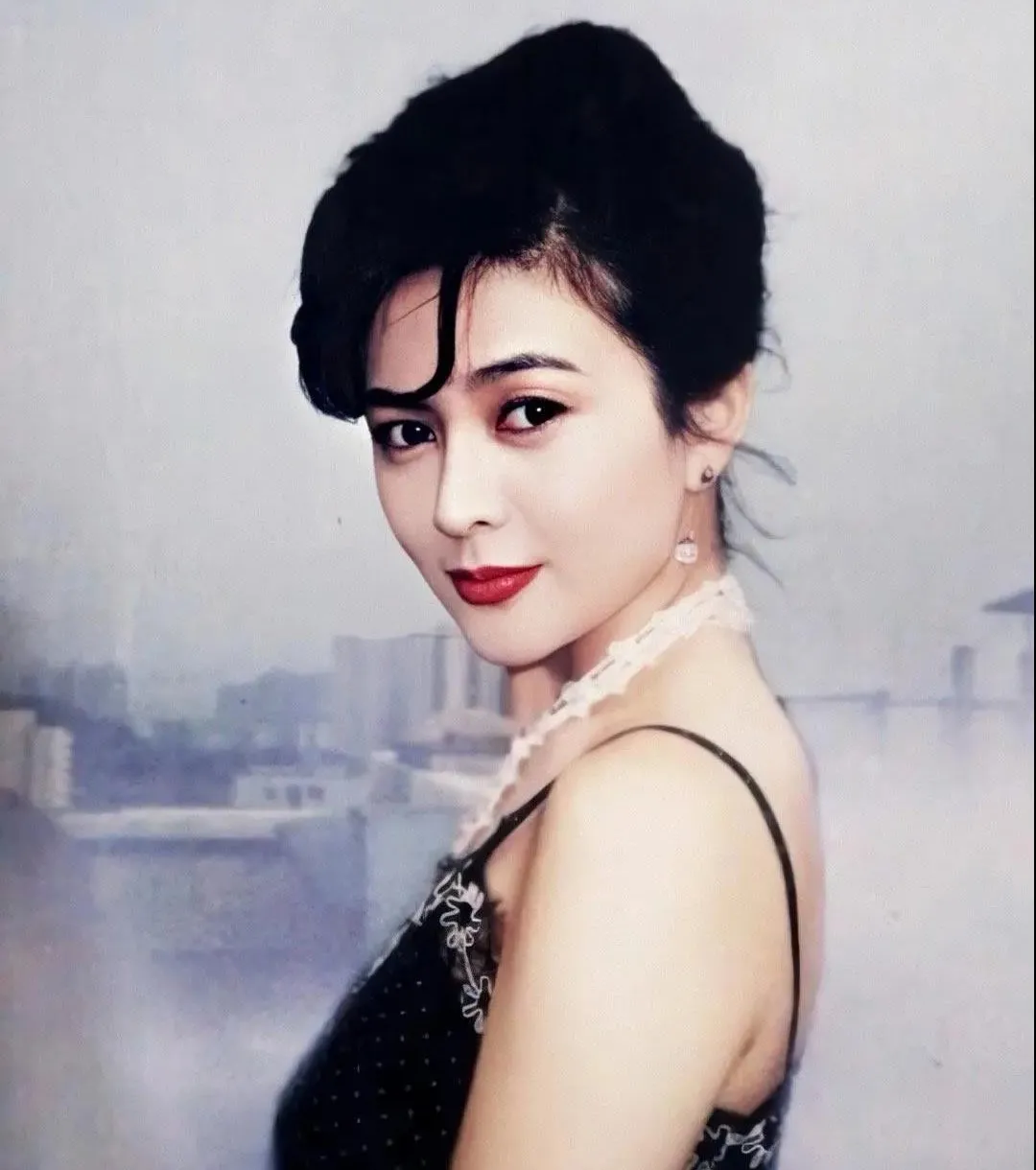 12位不生孩子的香港女星，有人幸福，有人后悔，