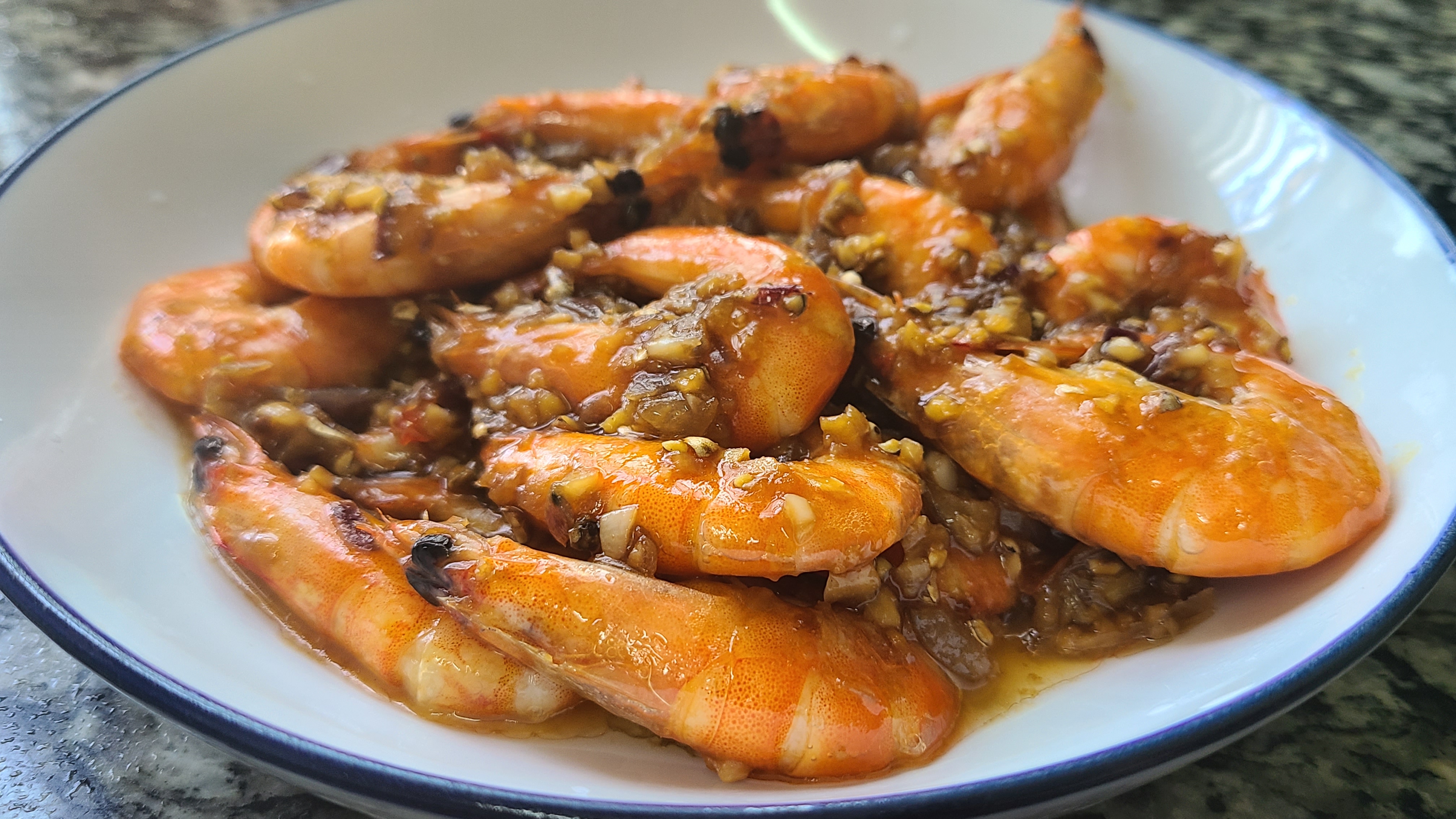 大蝦這樣做更好吃，加一點胡椒碎，又香又開胃，吃了還想吃