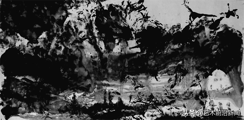 “石头娃”的水墨丹心——著名画家王小信创“水重乱柴皴”画法，彰显笔墨的力量