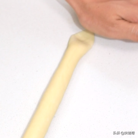 爱吃肉的一定要试试这款面包，咬上一口满满的肉块，幸福感爆棚