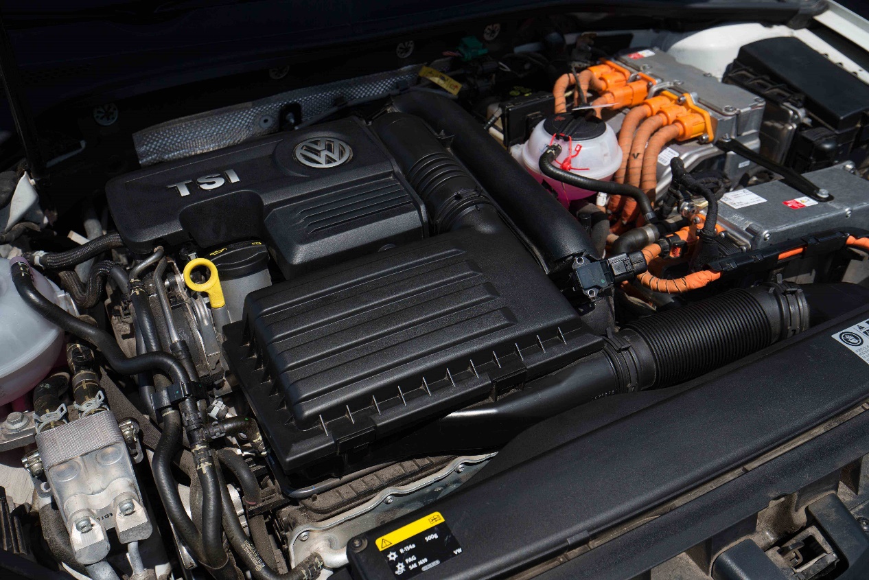 ŷ�����ƴ��綯���ձ���չȼ�ϵ�أ������й�Ӧ����ʲô·�ߣ�