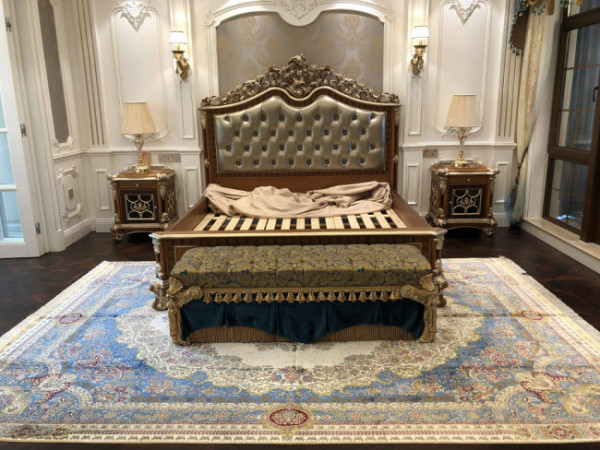 手工真丝地毯不仅是装饰界的贵族，更能体现个人品味的艺术品