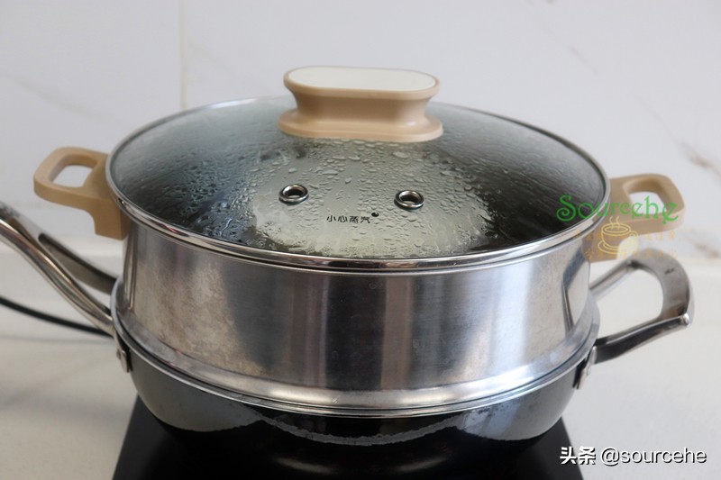 中秋月饼，不用烤箱就能做，冰爽软糯，甜而不腻，淡淡的凤梨清香