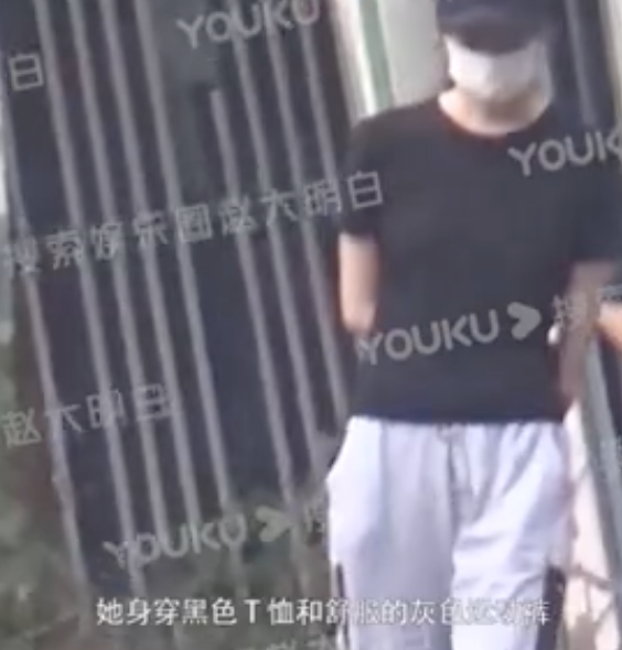 张小斐低调现身工地看房，爆红后身价猛涨，曾一天秒接3个代言