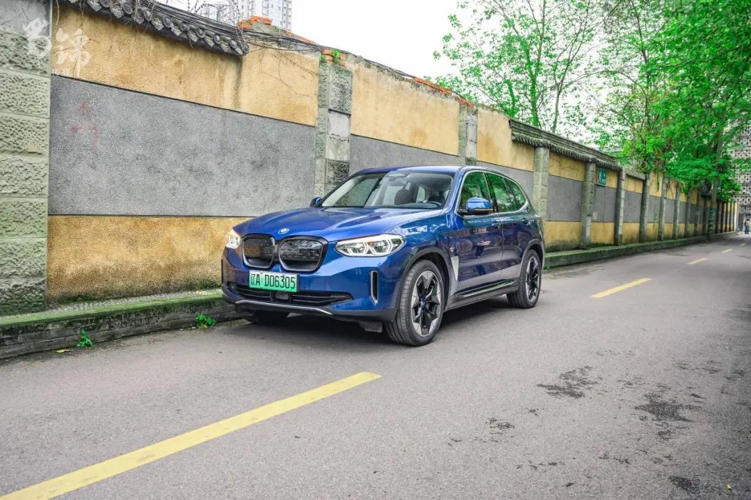 宁缺毋滥—试驾宝马iX3
