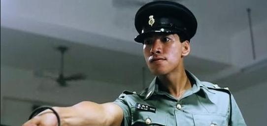 演坏人到极致，有人成了赢家，而他落了这般下