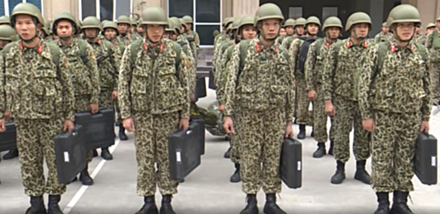 正版与盗版的区别？越南模仿我国阅兵，却在气势和视效上被碾压