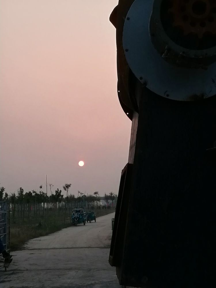 中国著名雕塑家邱天老师告诉您：钢铁装置雕塑是怎么做成的！（三）