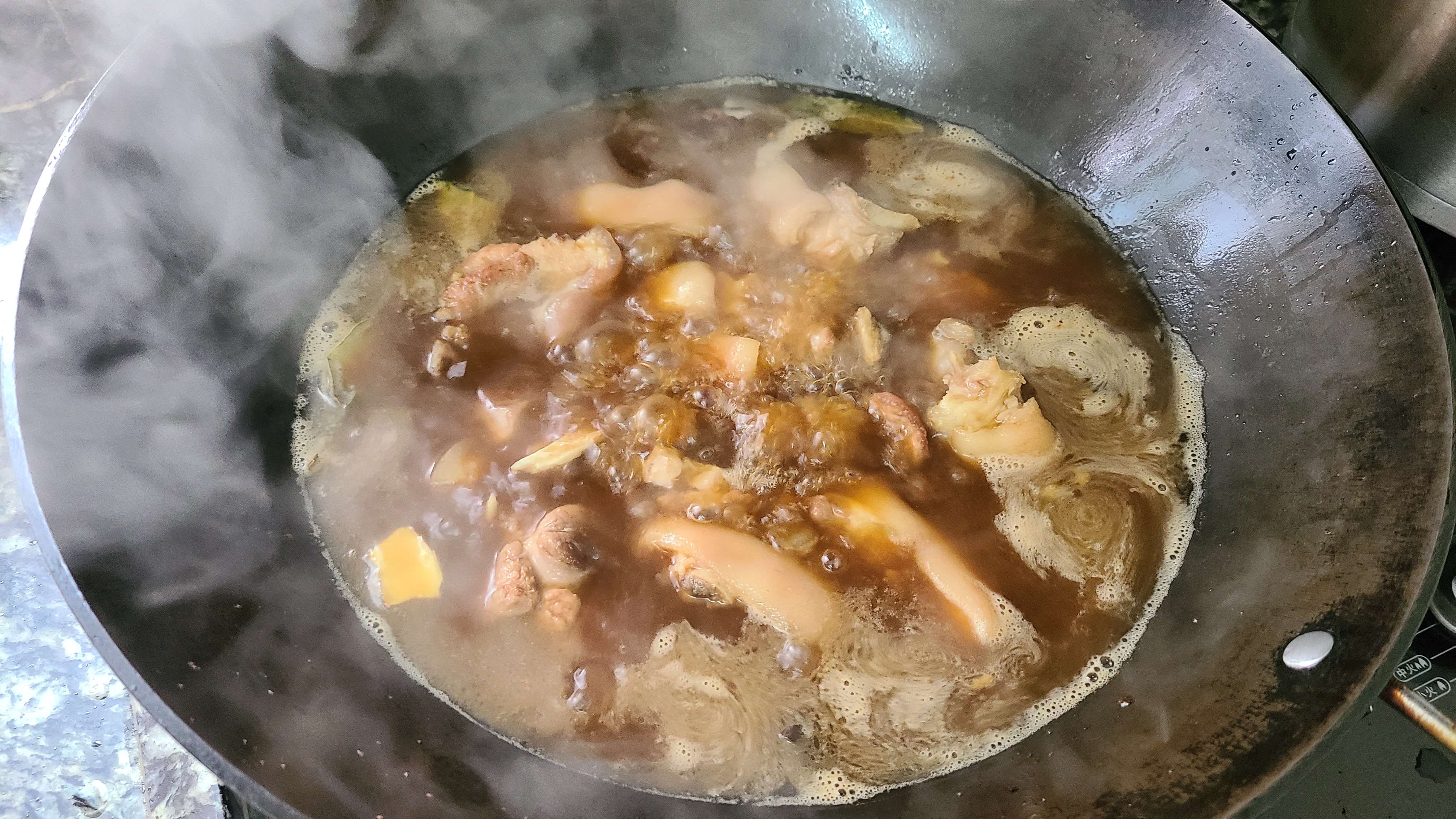 酱焖猪脚，教你这个广东做法，好吃美味，每次做都很下饭