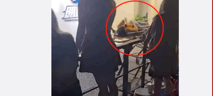 不到|臧鸿飞“为什么搜不到简单点这首歌”空降热搜 这是要和胡宇桐杠上了？