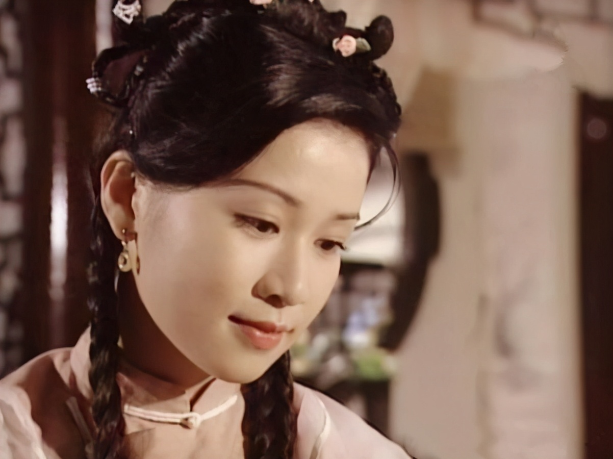 45歲不結婚，月租29萬豪宅獨居，對佘詩曼來說是一種解脫