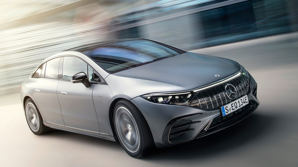 一惯大排量的AMG电动化 EQS 53预示着性能车新时代？