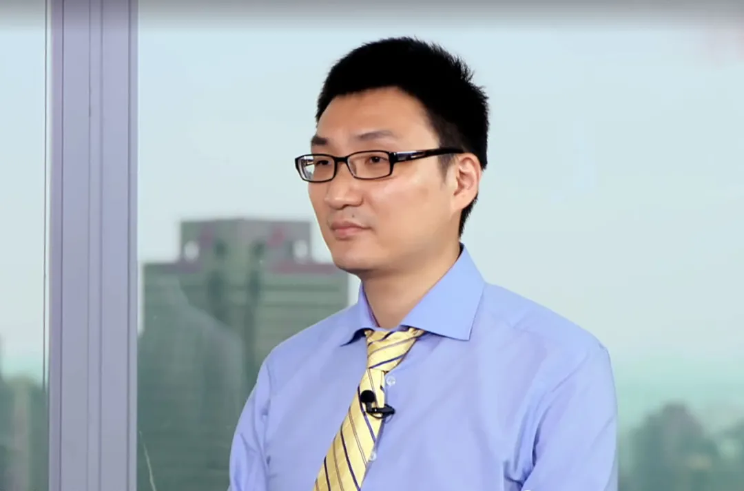 黄峥卸任,放手“少年”拼多多独立成长