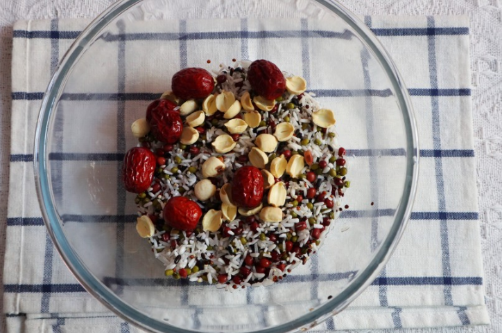 熬腊八粥有讲究，巧搭配营养高，教你做法，香浓黏稠，好喝又健康