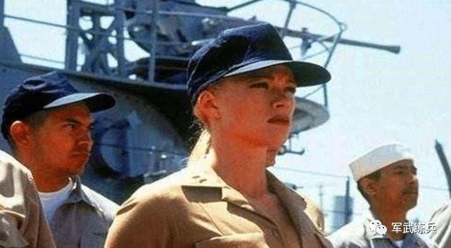 美国航母6000人中，为何非要有600名女兵？其中深