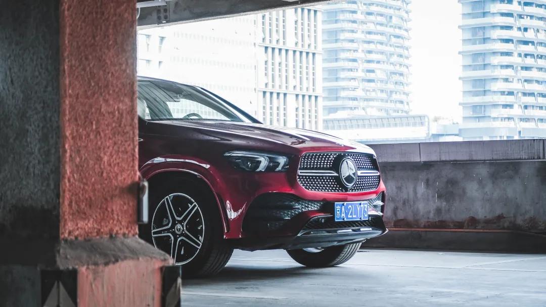 同是90万价位，奔驰GLE Coupe和宝马X6你会如何取舍