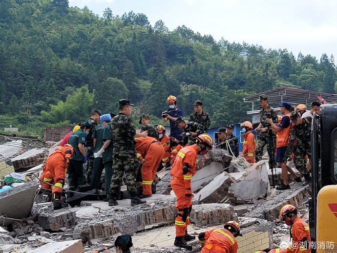 湖南郴州一房屋发生垮塌伤亡不明 邻市衡阳消防已前往支援 当地居民：涉事房屋平时用于出租