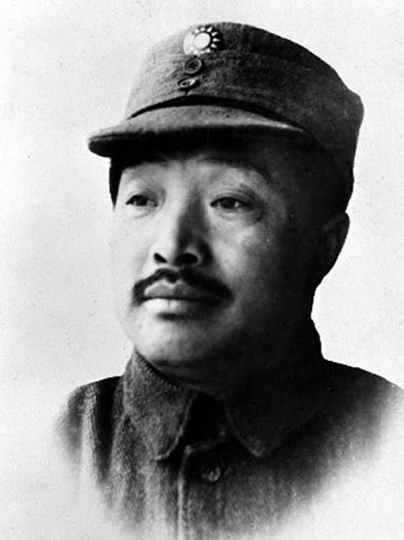 贺龙夫人薛明：26岁嫁46岁贺龙，53岁痛失所爱，