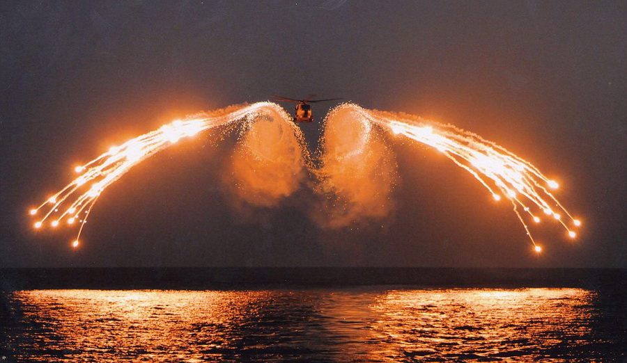 天使耀斑，不一样的烟火，红外诱饵弹简介