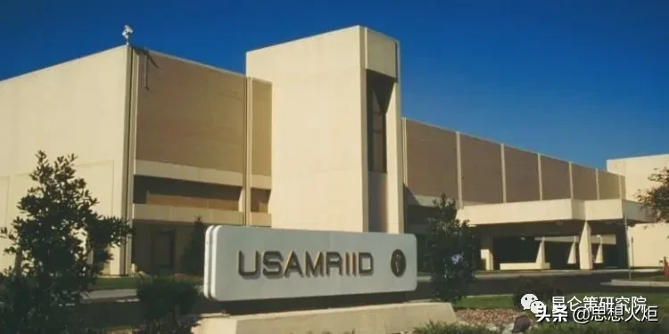 华春莹反击蓬佩奥：开放德特里克堡，让专家调查！