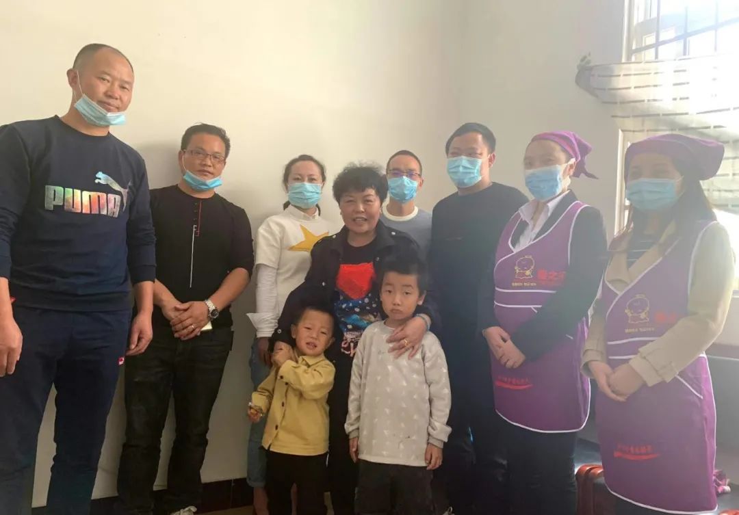 安顺：四岁小孩被救助前惊吓过度，急需社会帮助