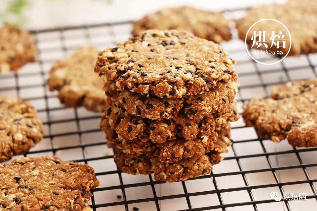 隔离在家做零食 不长肉黑糖燕麦饼干 可能要算健康零食排行榜前五吧