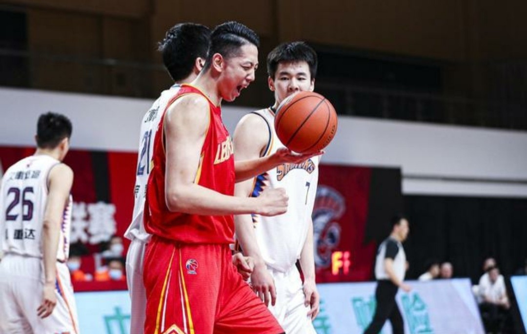 两大内线崛起，国家队不愁无人可用，内线仍是