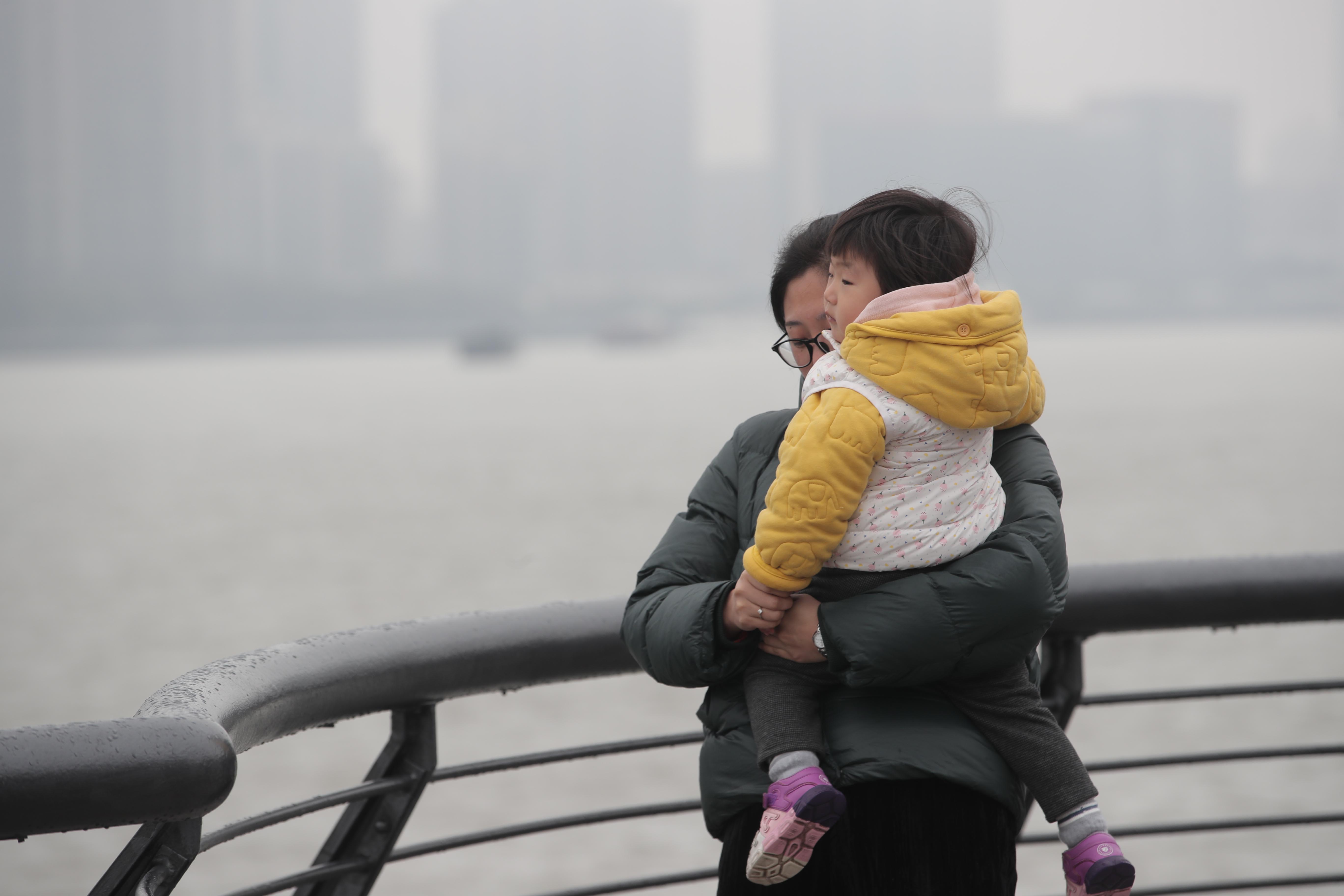 上海黃浦江上空雲霧繚繞 魔都 四件套 被髮射 馮佳拍片兒 Mdeditor