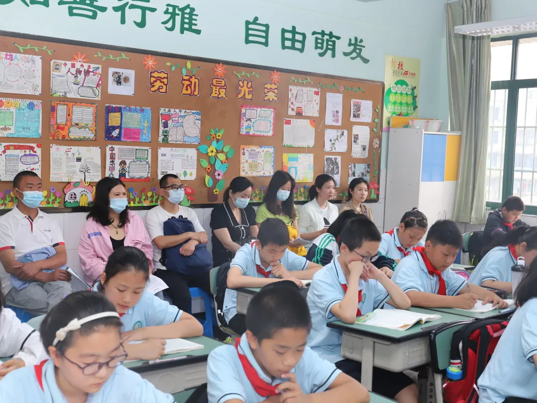 走进南小 见证成长丨天府新区南湖小学2021春家长开放日活动