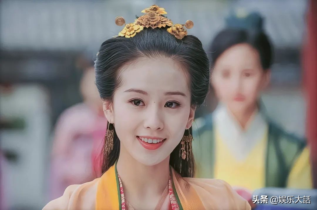 脸上有痣也好看的女演员，只服这6位，位置恰到