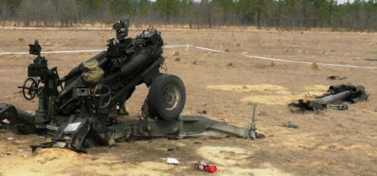 印度掏出国产155毫米重炮，试射时突然炸膛，4名