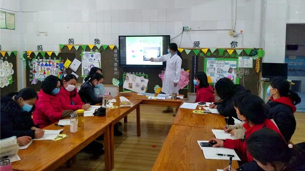 爱耳护耳 保护听力——华阳幼儿园“爱耳日”主题教育活动