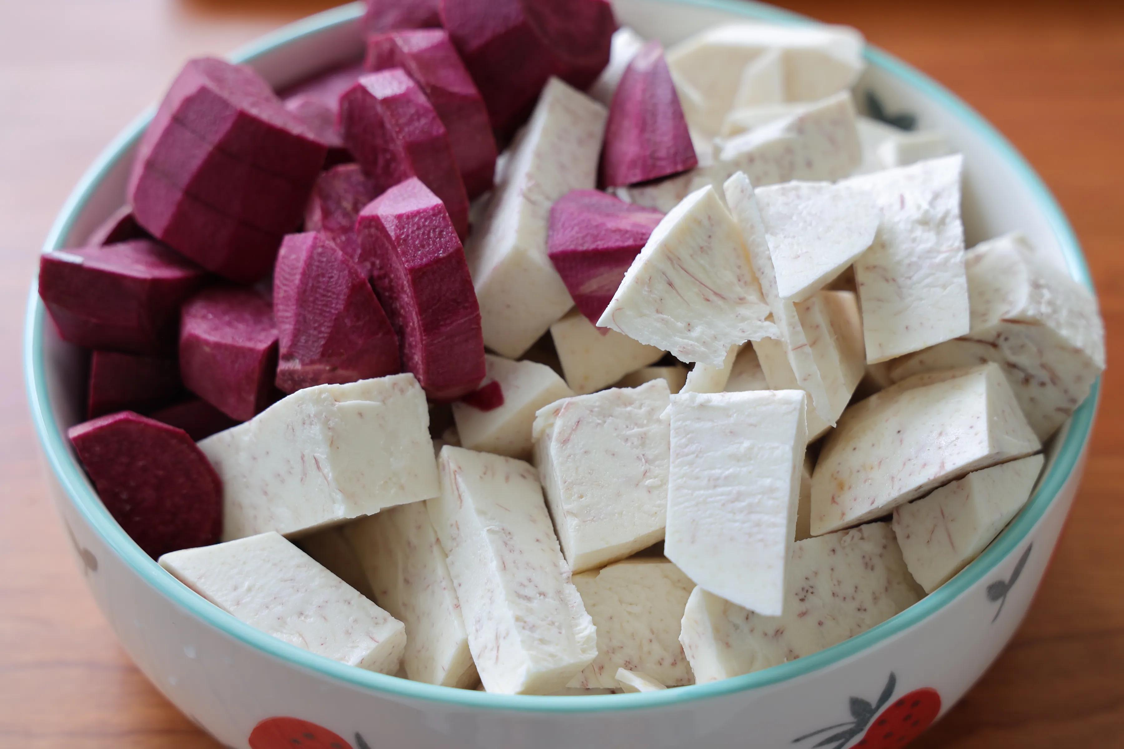 糯唧唧的芋泥凉糕，软糯香甜，咬一口还爆浆，太适合夏天了