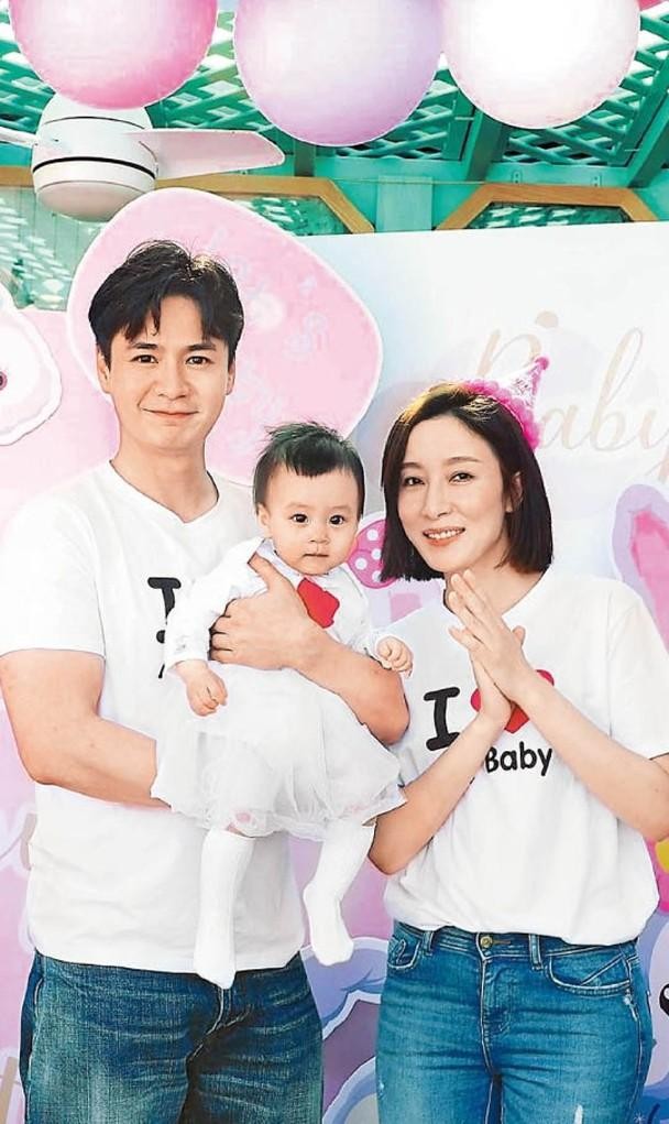 罗仲谦和杨怡内地拍摄3月赚8位数，回去女儿不认识妈妈，太心塞