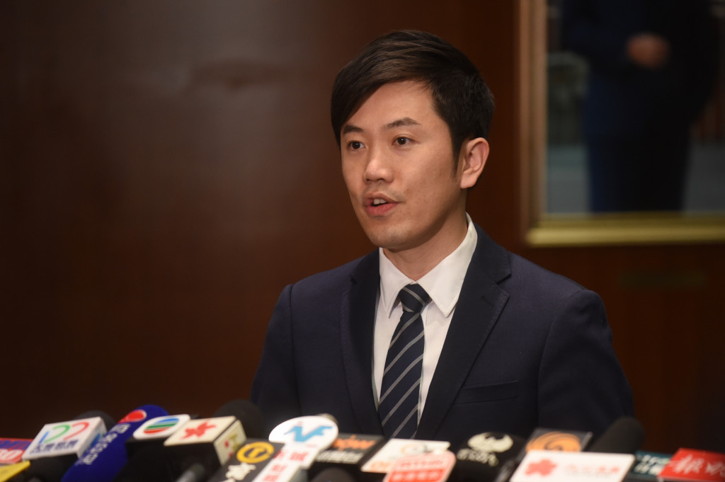 黄丝为口粮，激进派狗咬狗骨，热血公民政治投机，灭亡因机关算尽