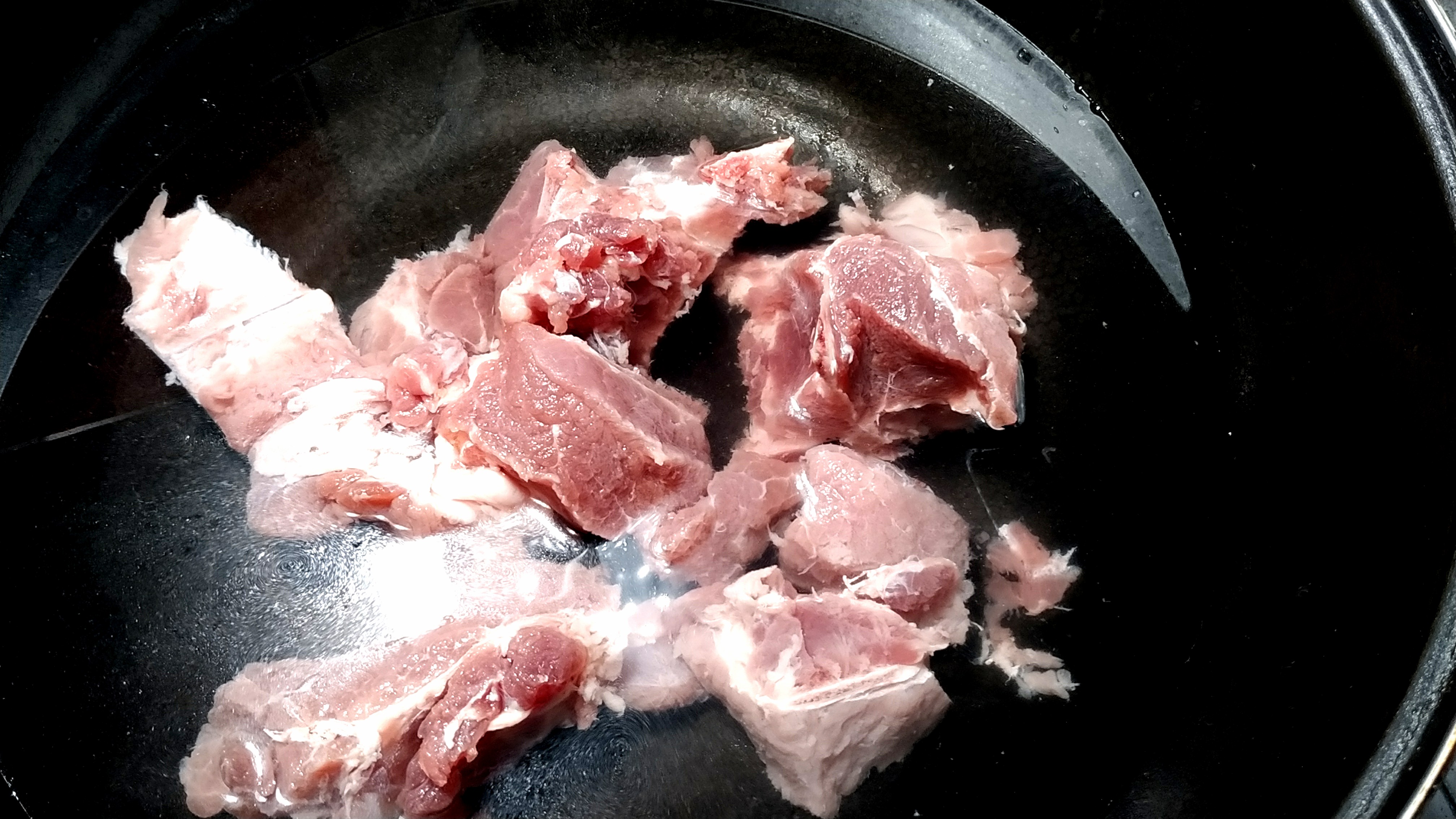 图片[3]-冬瓜赤豆薏米骨头汤 味道实在太美味了 做法简单 一看就会-起舞食谱网