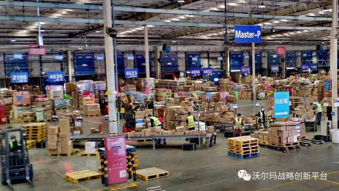 上百万箱货物的高速流转，沃尔玛的配送中心是怎么做的？