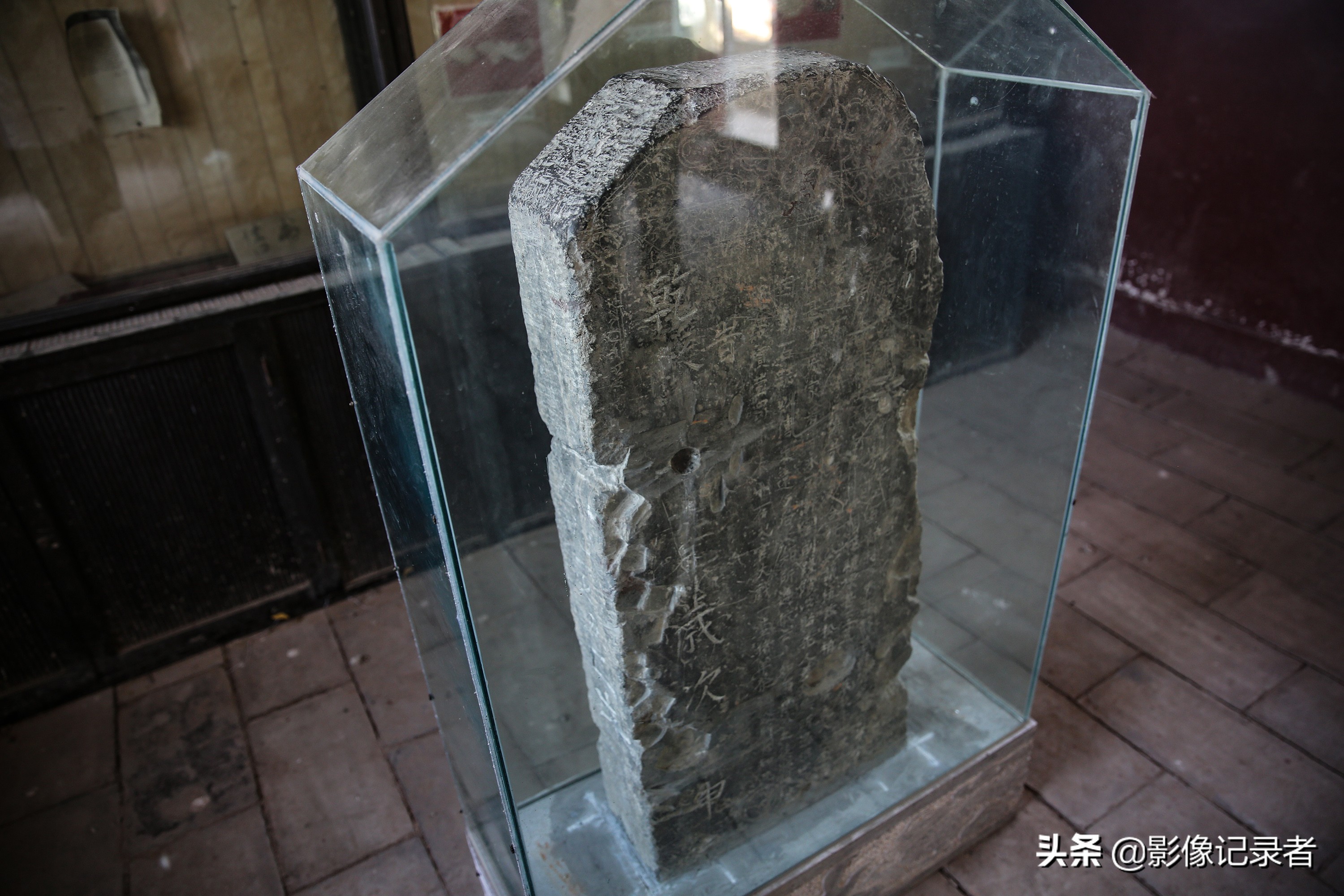 后代揭秘祖先武大郎：为山东县令，身高1.8米，与潘金莲吊棺合葬