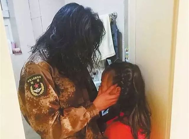 八一建军节，向可敬可爱的中国军人致敬