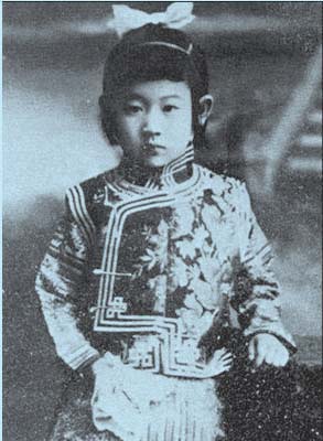 川岛芳子：被养父强暴自杀未遂，做间谍圆生父