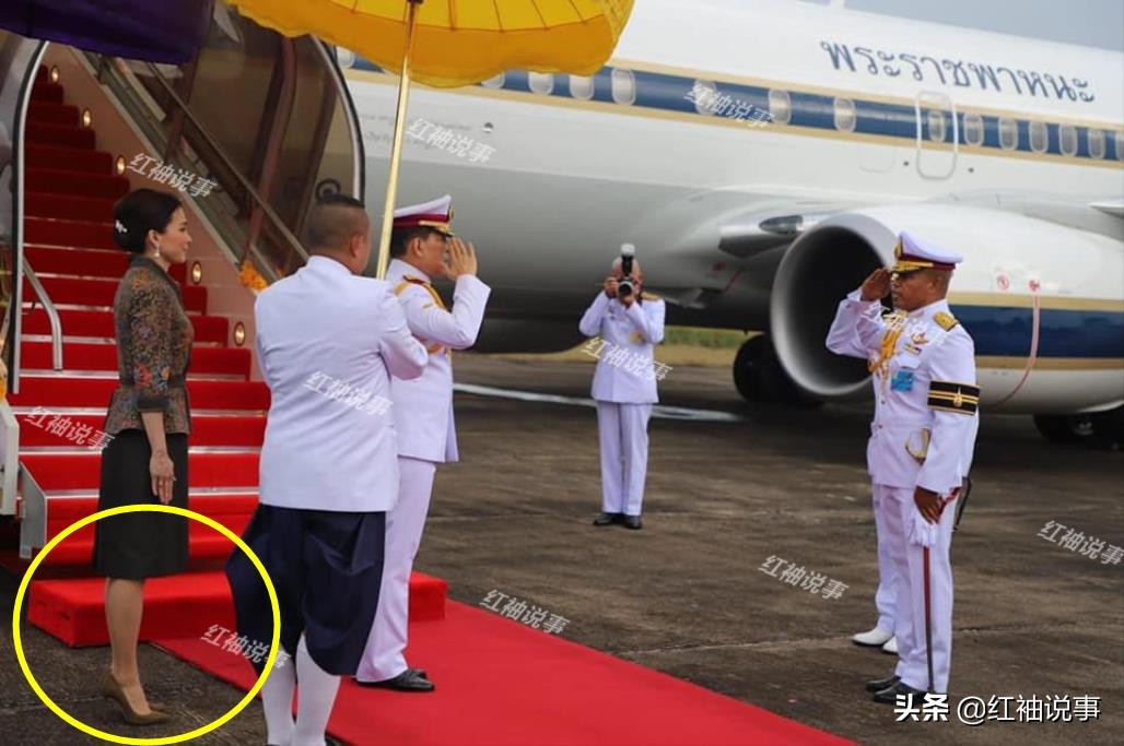 42岁苏提达心事重重！西拉米回归笑不出来，被挤