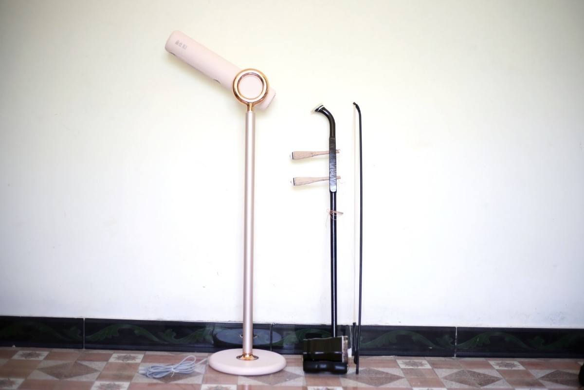 解放双手，时间更自由，品仕乐3D护发立式吹风机