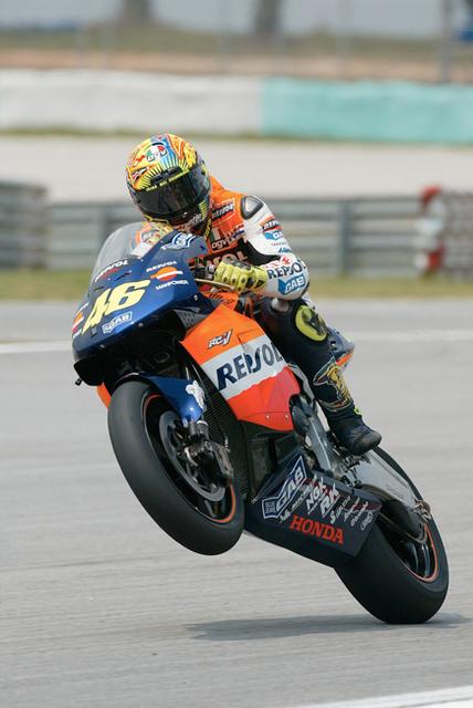 永远的46号再见罗西宣布退役