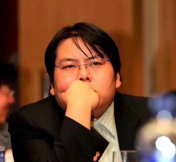 花5千万娶车晓，10余年败光家产成“老赖”，李兆会又曝新情况