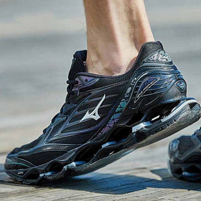 低调的日本跑鞋之王：在海外很有名，中国却误