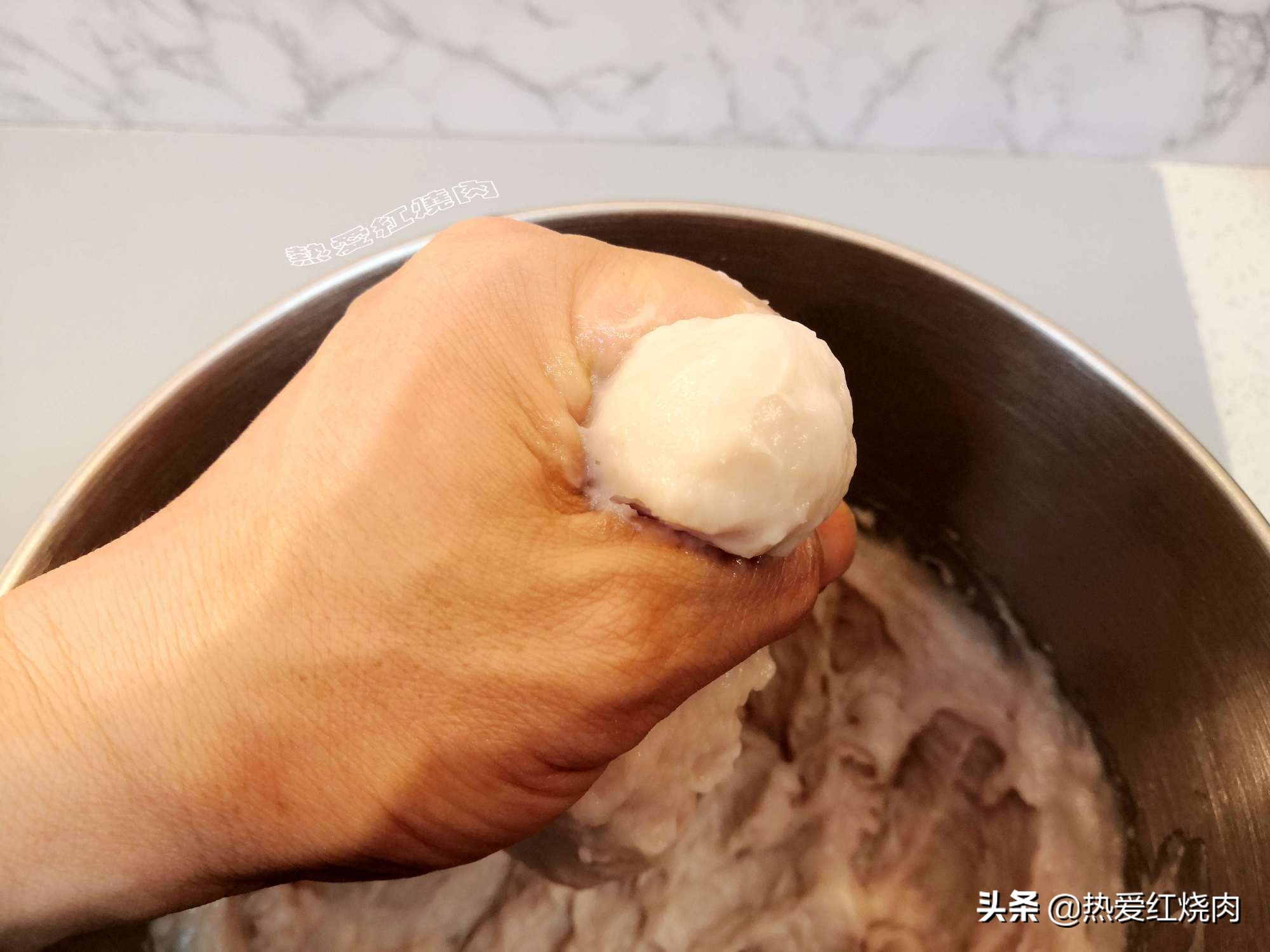 28元買了條大草魚，做成魚丸一大鍋，口感Q彈無添加一點也不腥