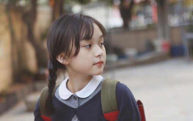 因太漂亮被网友禁止整容，长大后成这样？网友