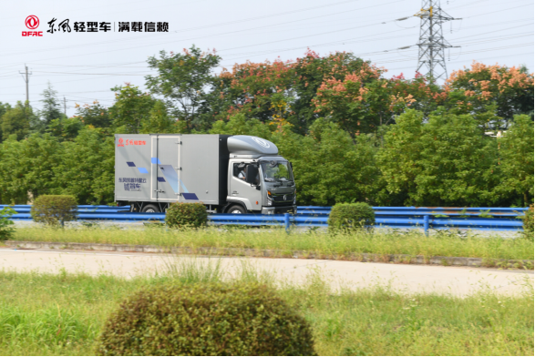 守東風(fēng)初心 走領(lǐng)先之路東風(fēng)汽車股份開啟百家媒體品質(zhì)體驗(yàn)之旅活動(dòng)
